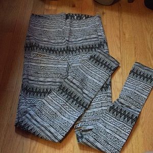 High waisted stretchy tribal printed leggings